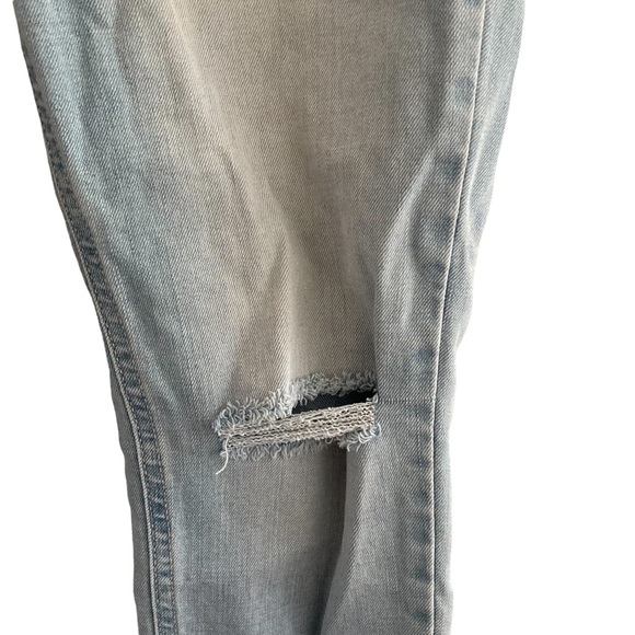 Hollister | Embroidered Distressed Jeans - Picture 13 of 13